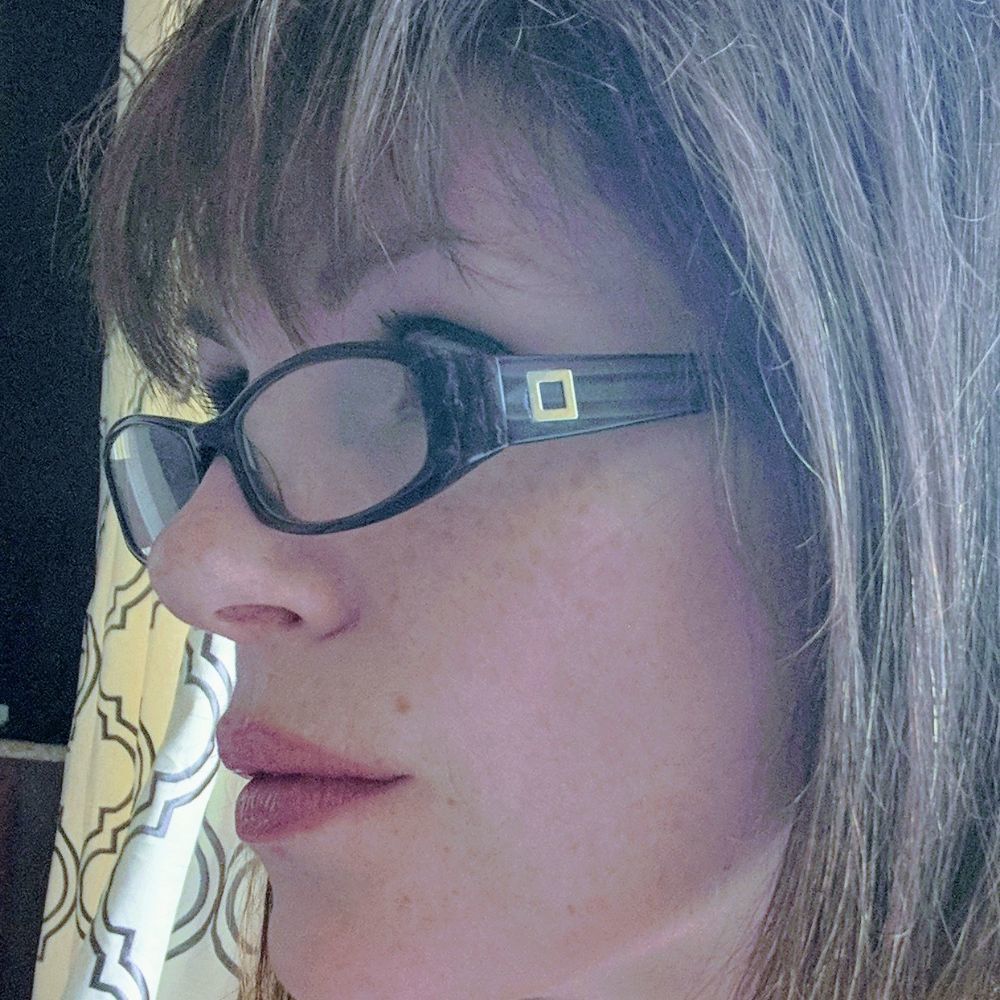 Meet your Posher, Cynthia